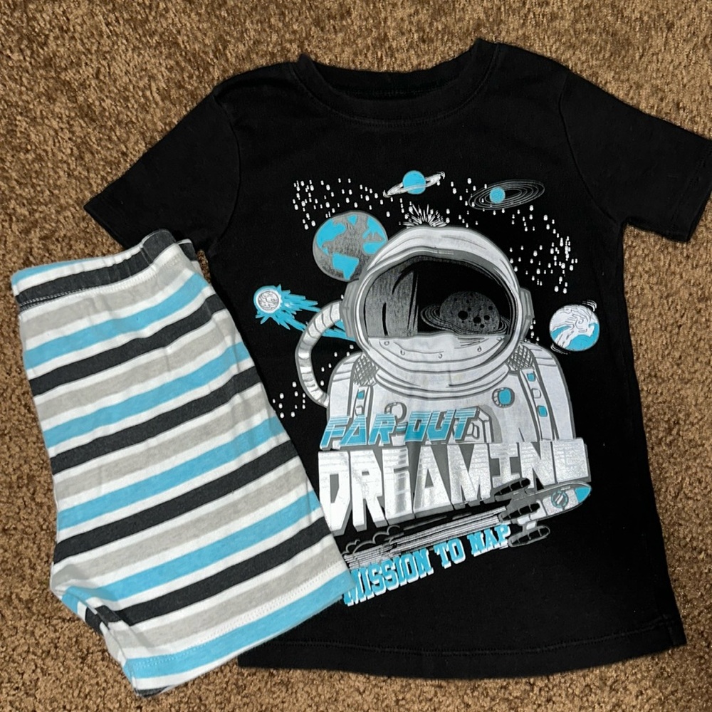 Boys Pajamas, size 6